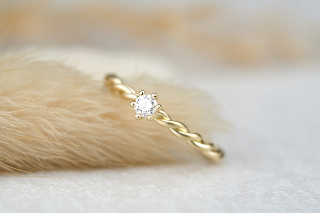 Verlobungsring "Isi" Gelbgold Diamant