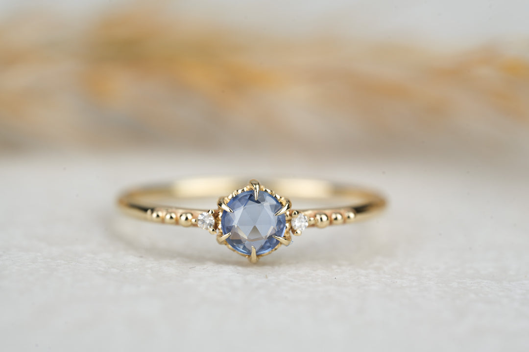 Vintage Verlobungsring "Ocean" aus Gold mit Saphir und Diamanten