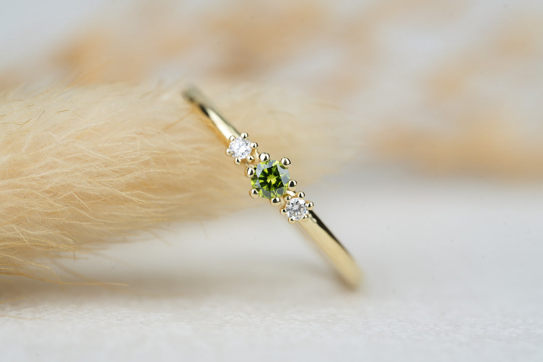 Verlobungsring Trio Gold grüner natürlicher Diamant
