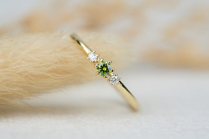 Verlobungsring Trio Gold grüner natürlicher Diamant