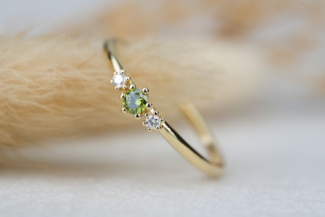 Verlobungsring Trio Gold grüner natürlicher Diamant