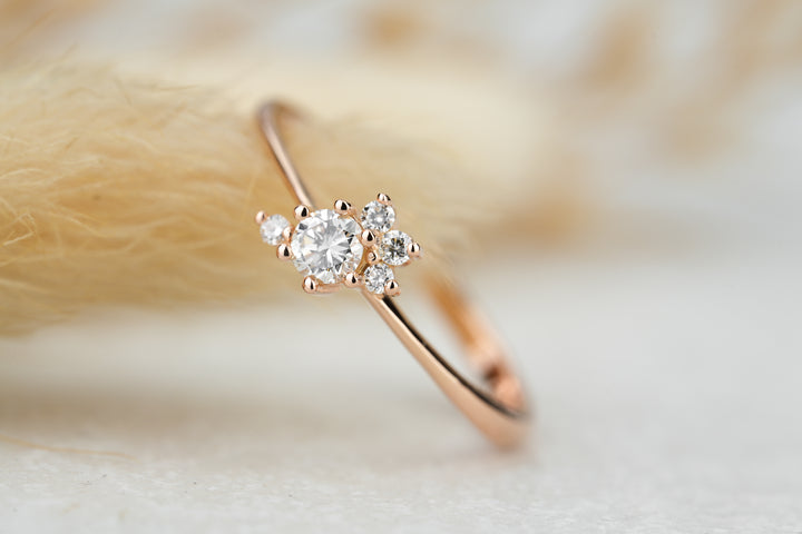 Verlobungsring Astra aus 585/- Roségold mit natürlichen Diamanten