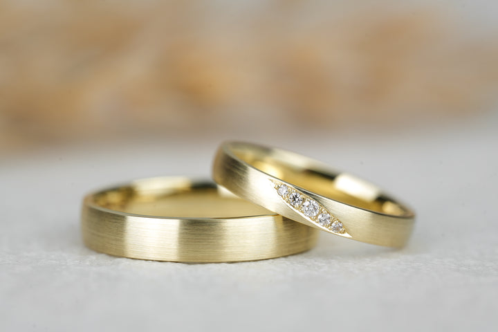 Eheringe " Lilie " Gold mit Diamanten