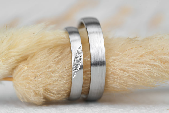 Eheringe " Lilie " Platin mit Diamanten
