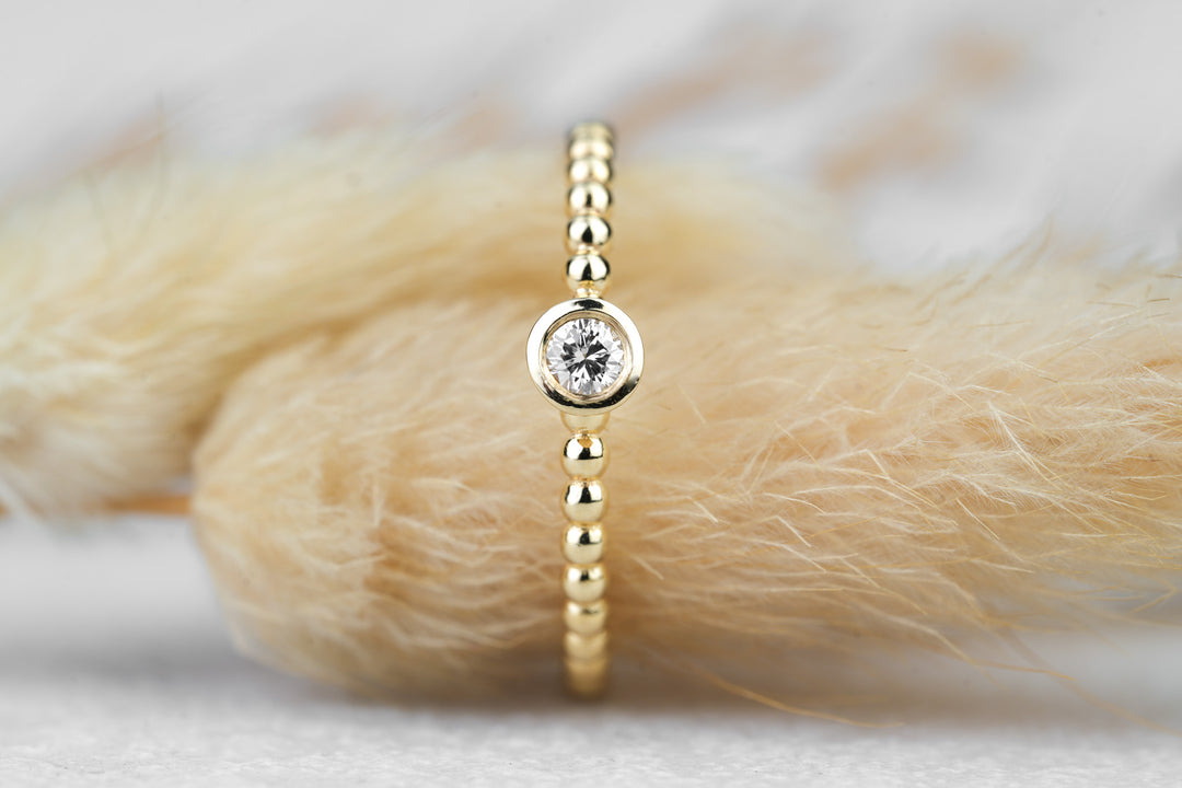 Verlobungsring "Lilo" Kugelring Gold mit Diamant