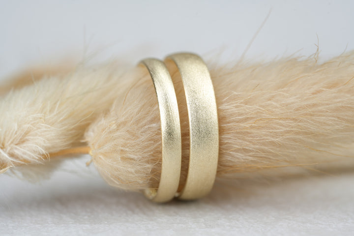 Eheringe Gold 333 585 750 Gold matt genadelt Oval besonders