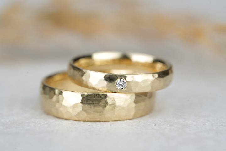 Elegante Eheringe Gold 585 Hammerschlag Struktur