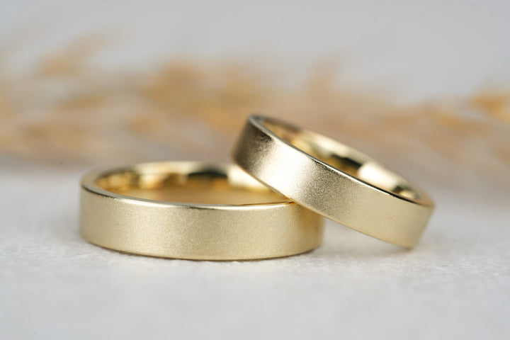 Handgefertigte Eheringe aus 750er Gold
