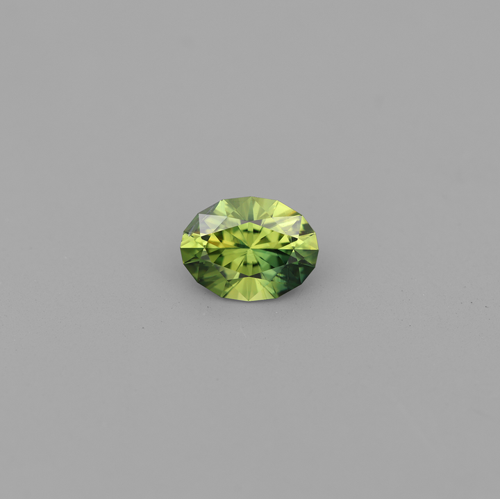 0,48ct grüner Saphir Oval