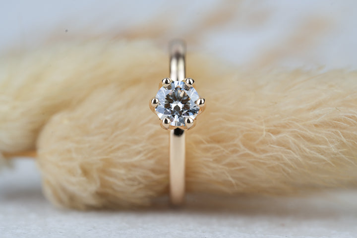 Verlobungsring " Jasmin " in Rosegold mit 0,50 karat Diamant