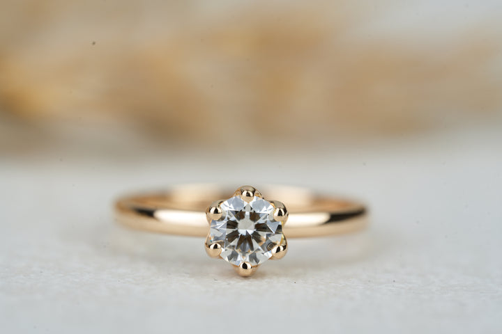 Verlobungsring " Jasmin " in Rosegold mit 0,50 karat Diamant