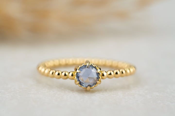 Verlobungsring Marea Gold mit blauen Saphir