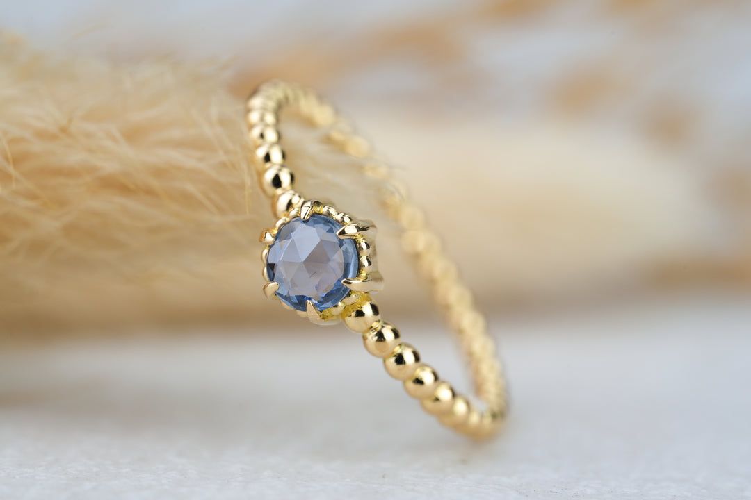 blauer Verlobungsring Saphir Edelstein Gold