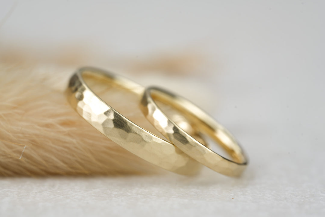 Eheringe Gold 585 mit Struktur in duenn