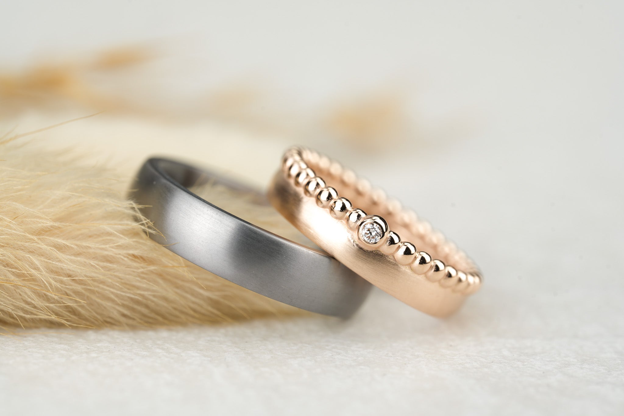 besondere Eheringe schwarz Tantal Duo Set Rosegold