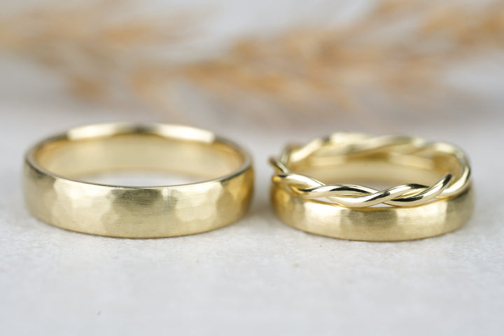 elegante Eheringe Gold 585 mit Verlobungsring kombiniert